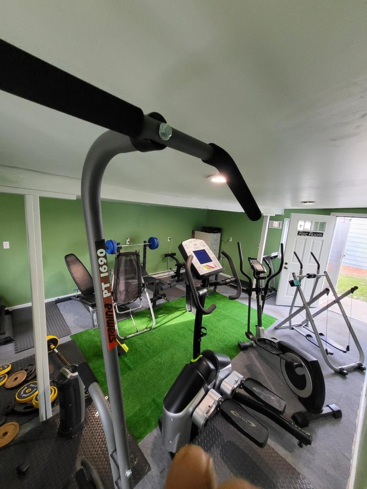 Adorable Crown Royal Presidential Suite Fitness Rm Cleveland Exterior foto